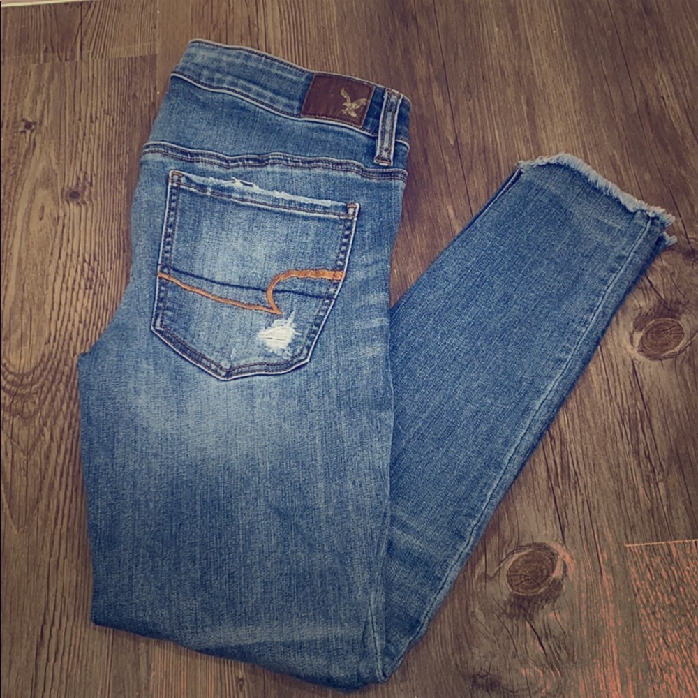 Raw edge American Eagle skinny jeans